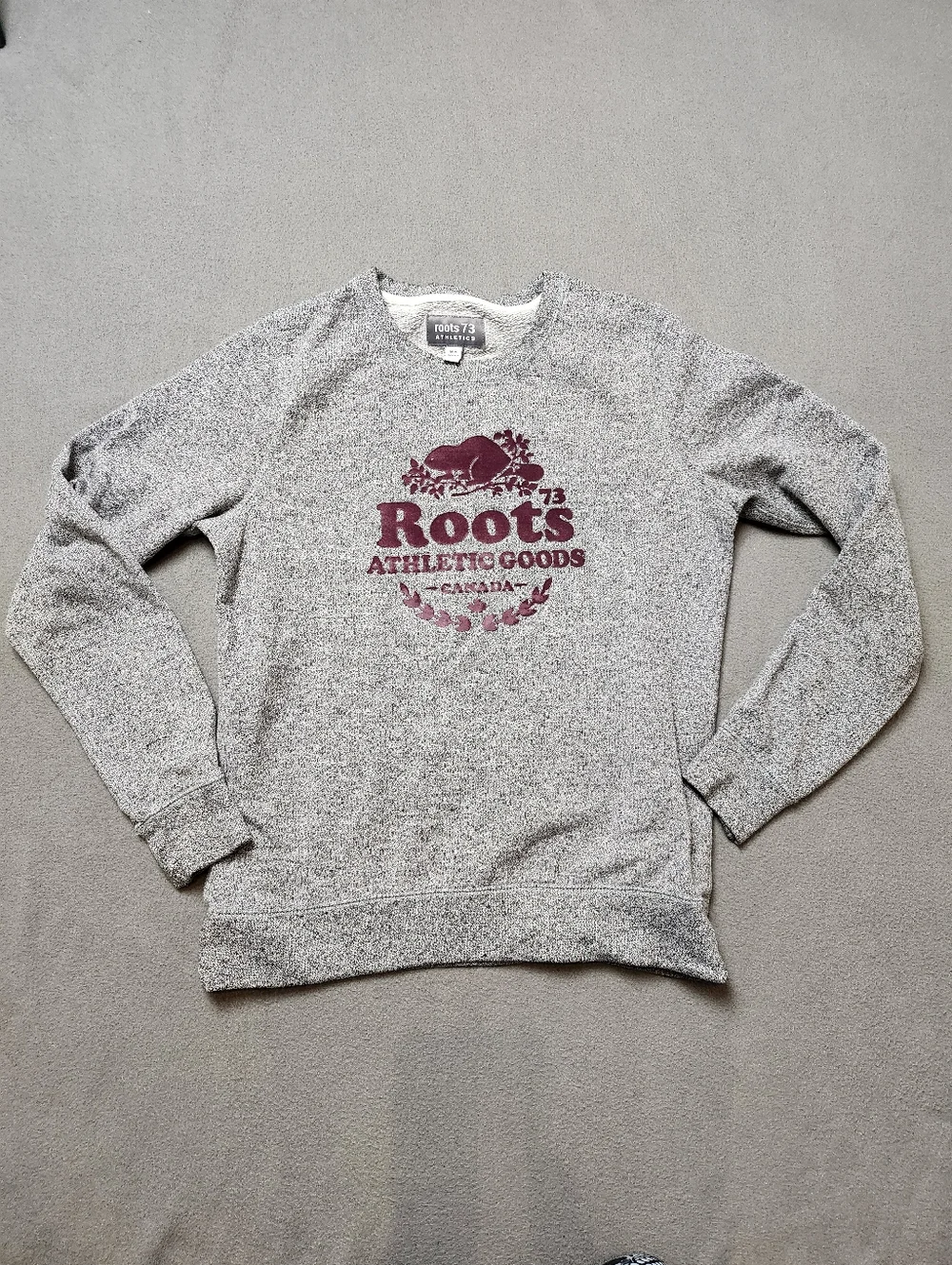 Roots Gray Crewneck Sweatshirt with Purple Velvet Logo Sz Med - Picture 1 of 9